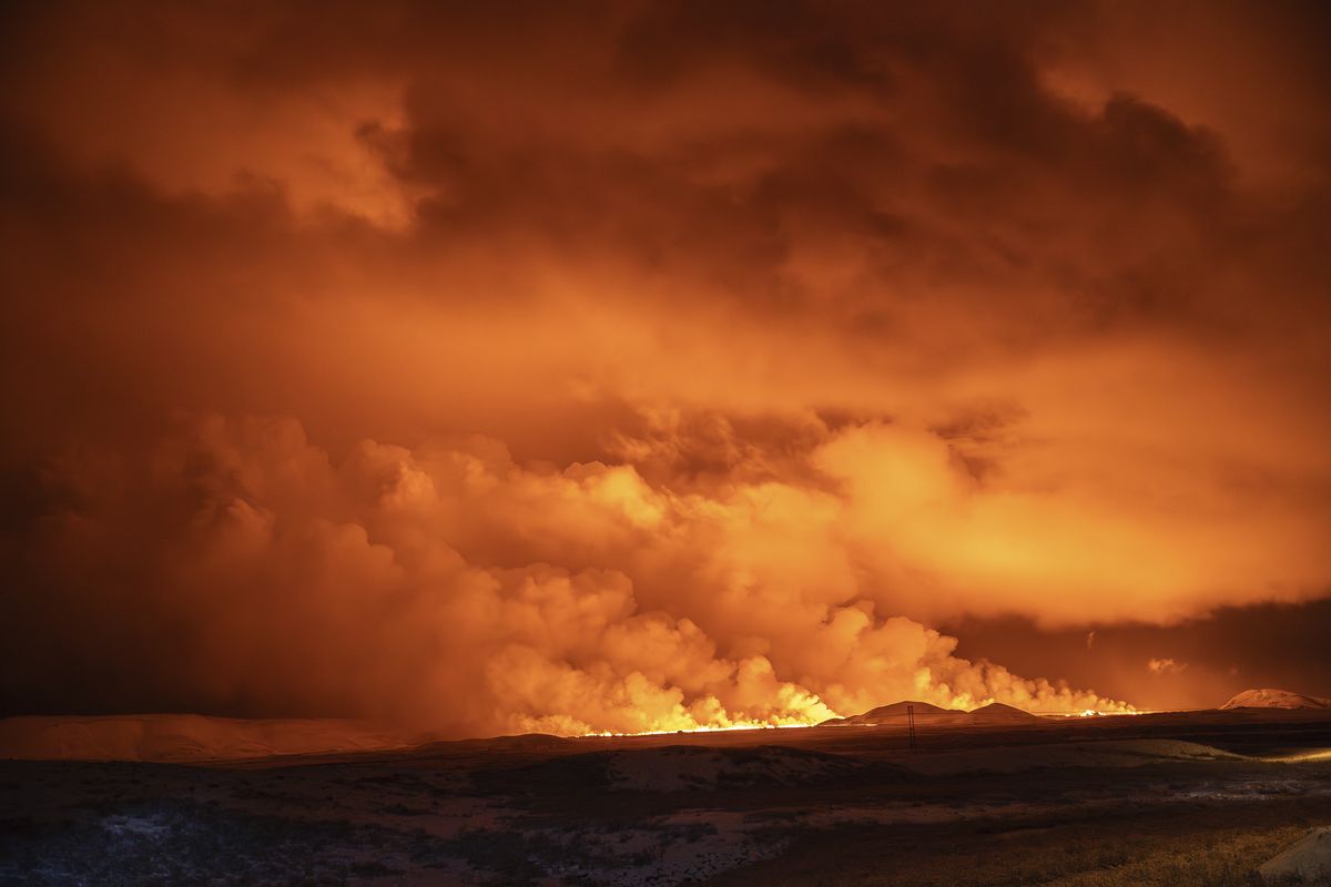 Sopečné erupcie sa dokonca stali hlavnými turistickými atrakciami a prilákali takmer 680-tisíc návštevníkov.