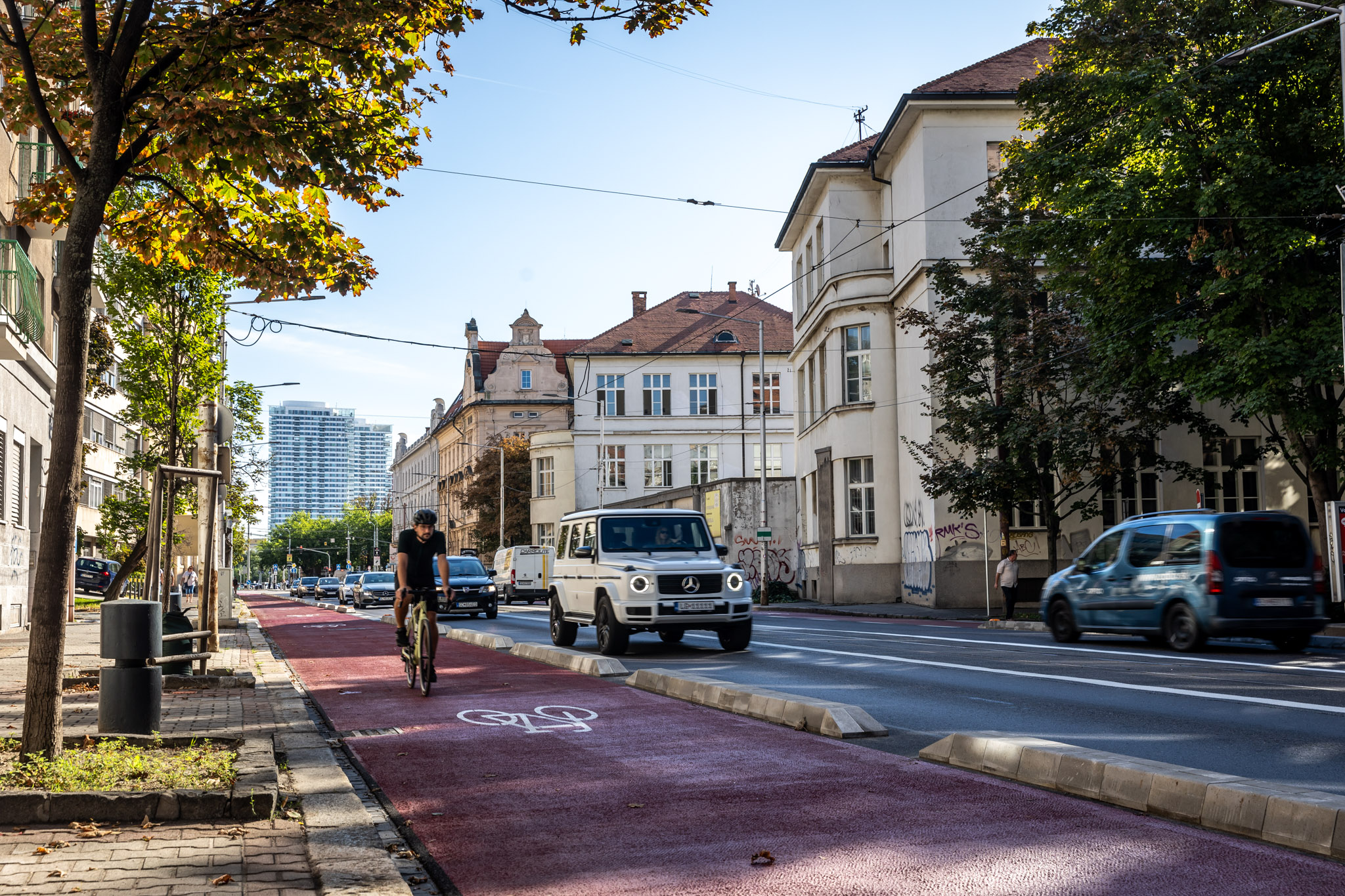 Nová cyklotrasa na Vajanského nábreží v Bratislave