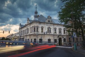 Lučenec plánuje na mestských budovách fotovoltiku. Nespotrebovaná energia pôjde do osvetlenia