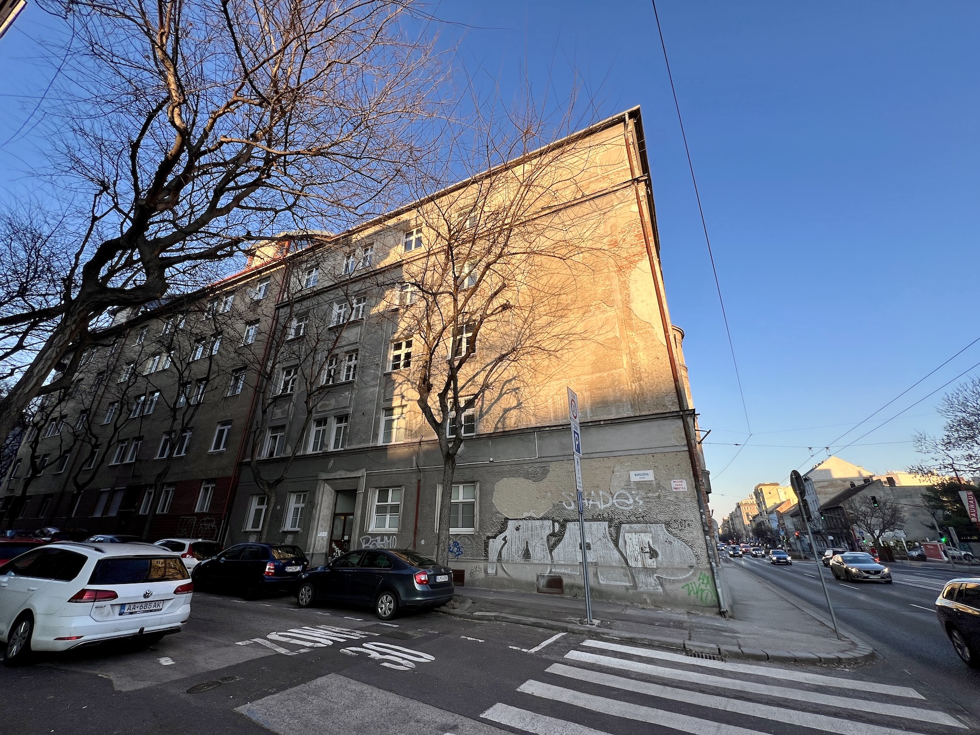 Dom zo strany Murgašovej ulice