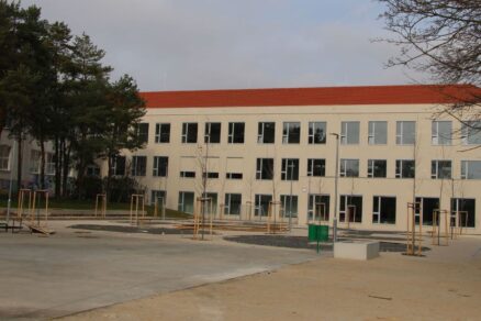 Dostavba budovy základnej školy na Školskej ulici v Bernolákove.