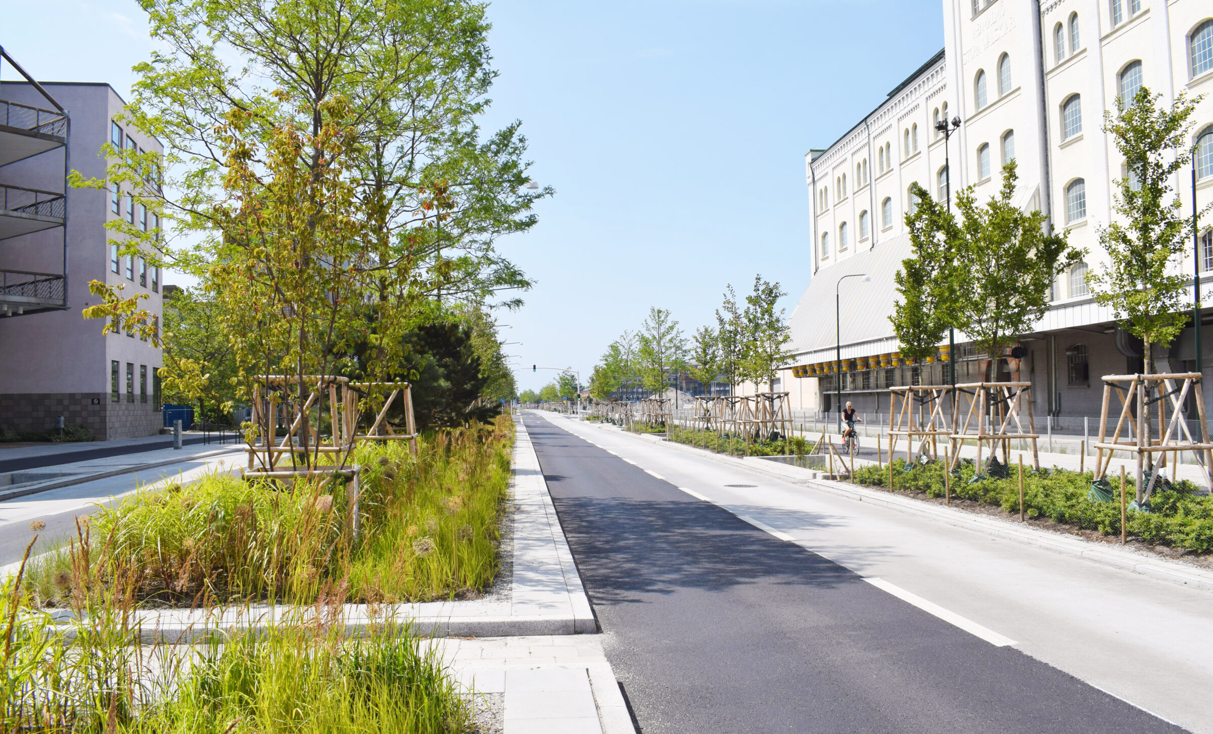 Je prvou fázou rozsiahleho projektu Gäddorna, ktorého cieľom je premena verejných priestorov na multifunkčné ulice. 