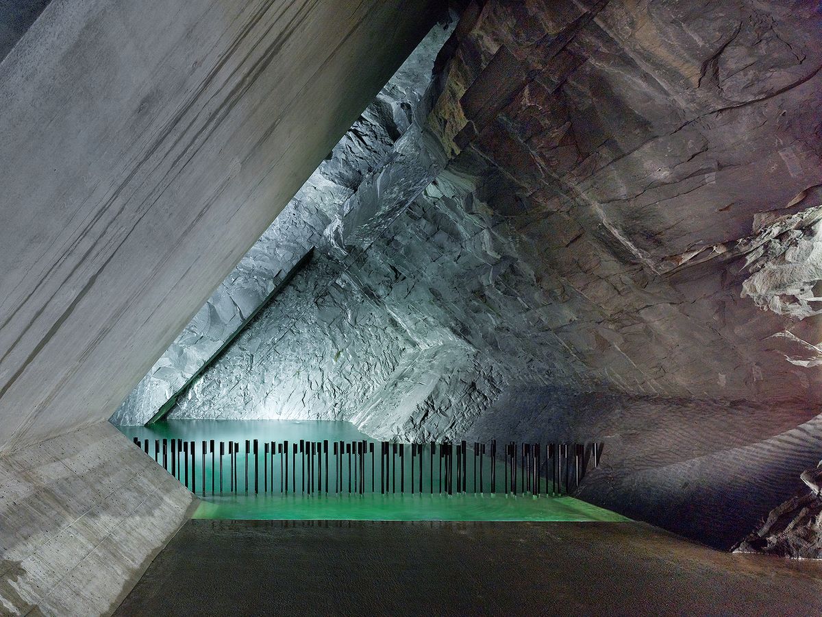 Glacier Garden Museum Extension. Gletschergarten sa nachádza na úpätí veľkej pieskovcovej skaly na kopci Wesemlin na severe mesta Luzern. 