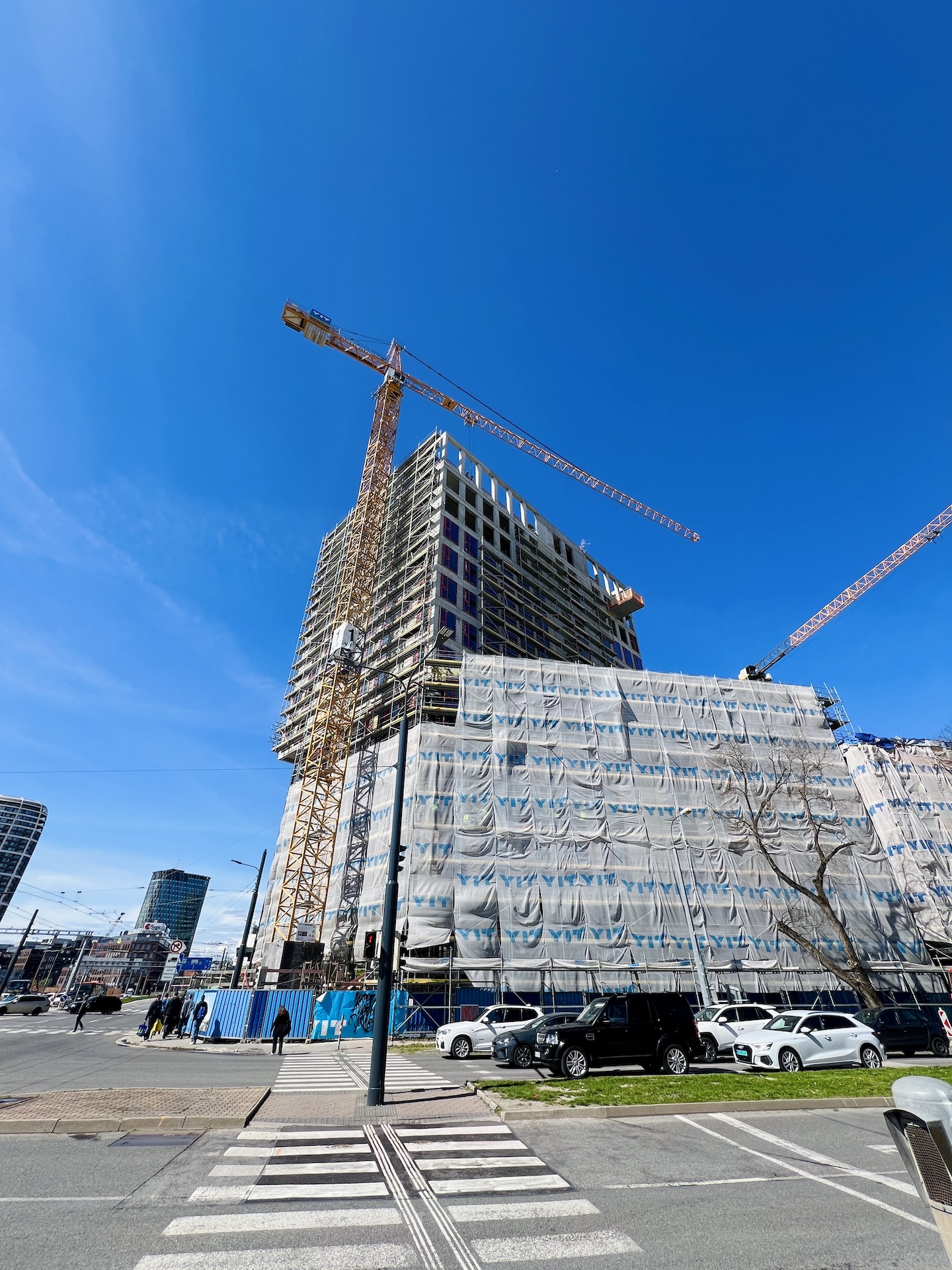 Výstavba Zwirn Office - apríl 2024. Pohľad z Košickej ulice