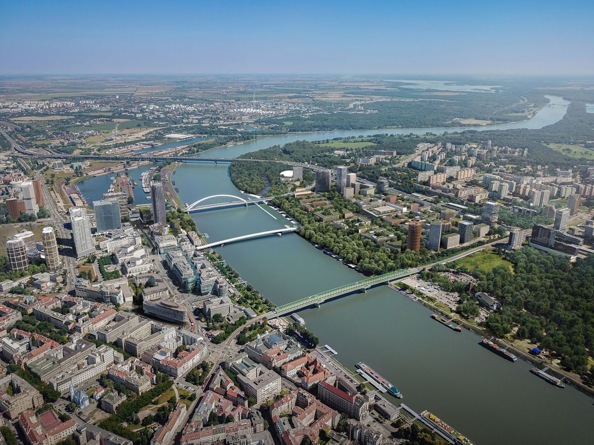 Vizualizácia rozvoja Bratislavy na pravom brehu Dunaja. 