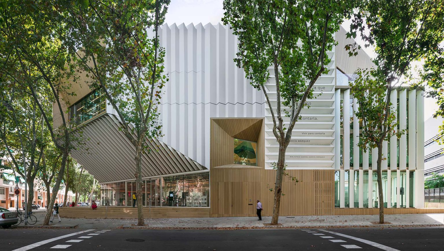 Cenu pre začínajúcich architektov do 40 rokov si tento rok odniesla Knižnica Gabriela Garcíu Márqueza v Barcelone. 