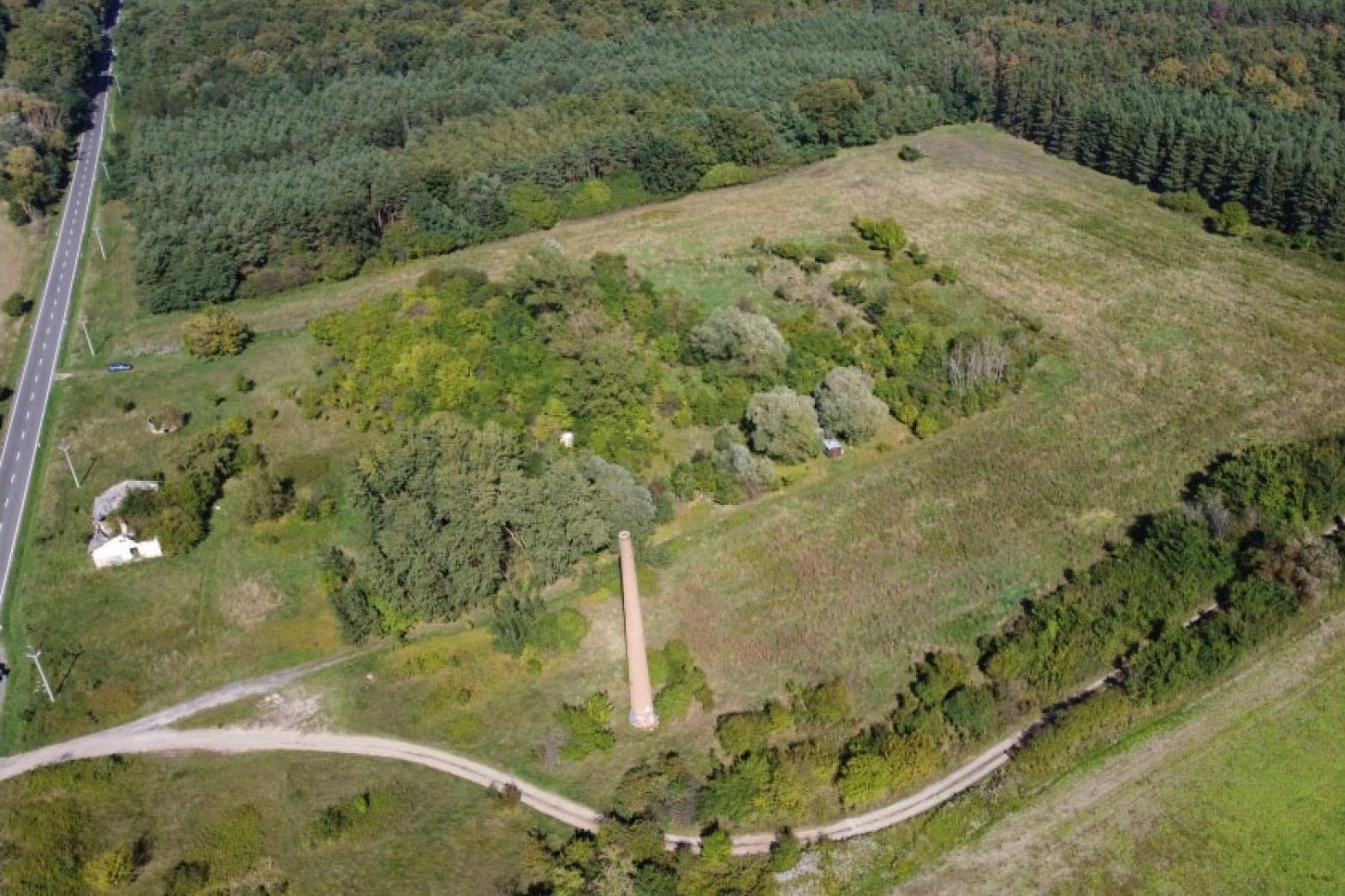 Rakúsky investor plánuje medzi obcami Lakšárska Nová Ves a Studienka v okrese Senica vybudovať solárny park. 