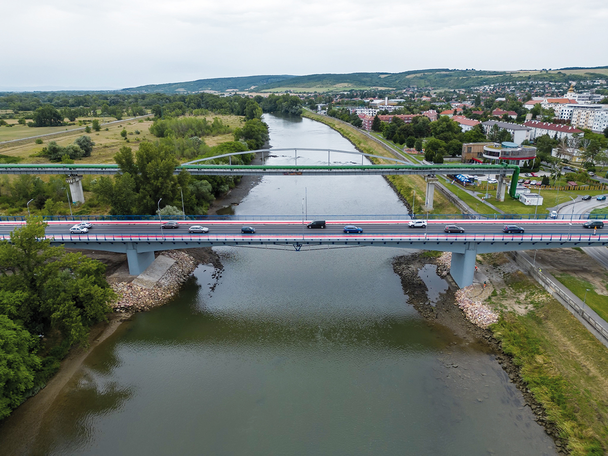 Rekonštruovaný most v Hlohovci
