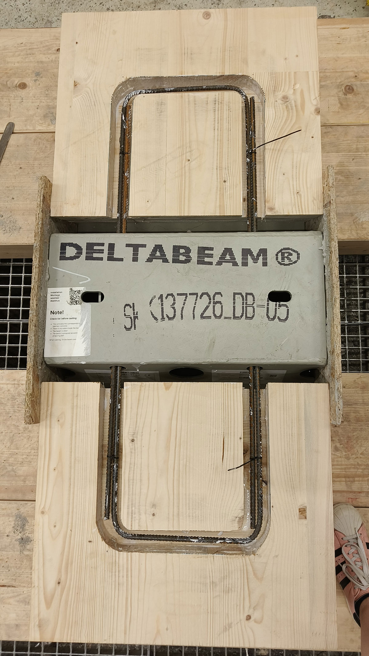Obr. 10 Vzorka pripojenia CLT dosiekk nosníkom DELTABEAM (vzorka A)