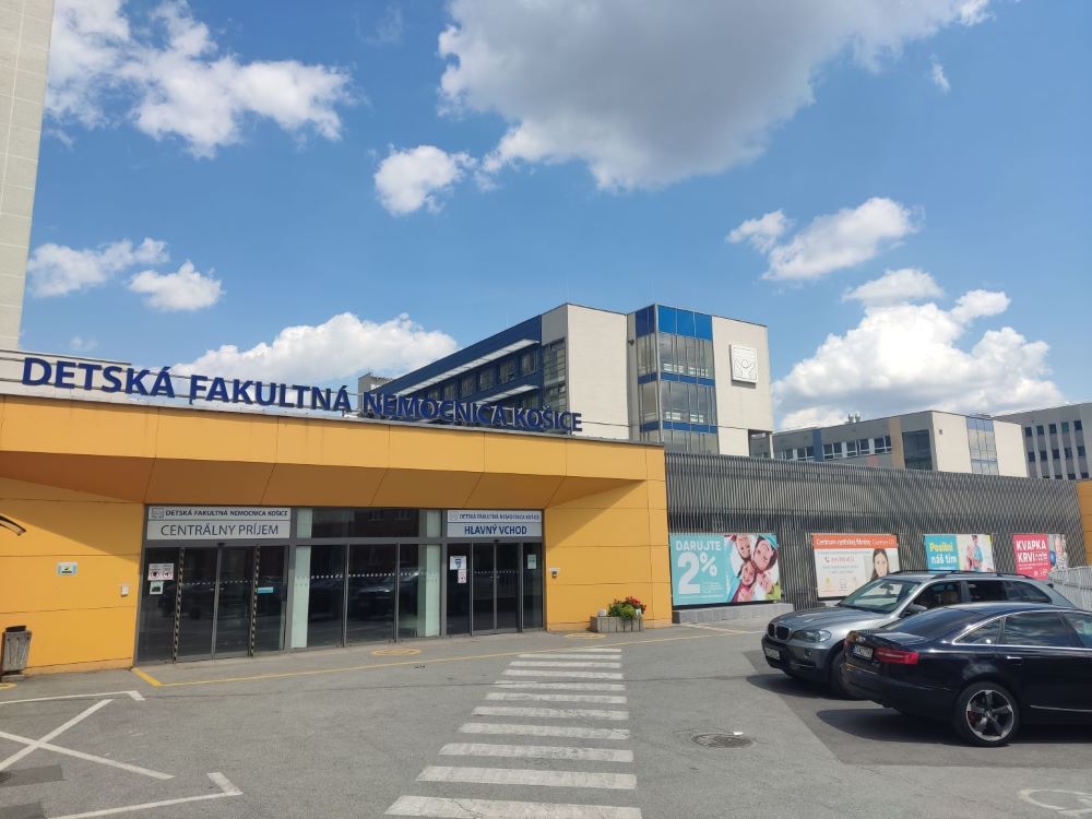Vchod do DFN  v Košiciach