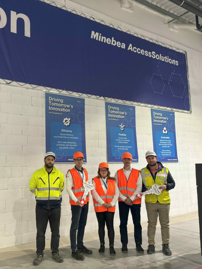 Odovzdanie symbolického kľúča od projektu Minebea Access Solutions v Košiciach.