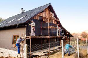 Štát opäť rozdáva peniaze na obnovu domov, zapojiť sa však môžu len pripravení