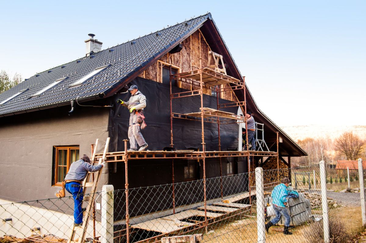 Štát opäť rozdáva peniaze na obnovu domov, zapojiť sa však môže len pripravení 