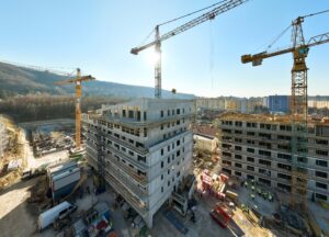 Projekt Stockerka je čiastočne pod glajchou. Hrubá stavba dvoch bytoviek je hotová