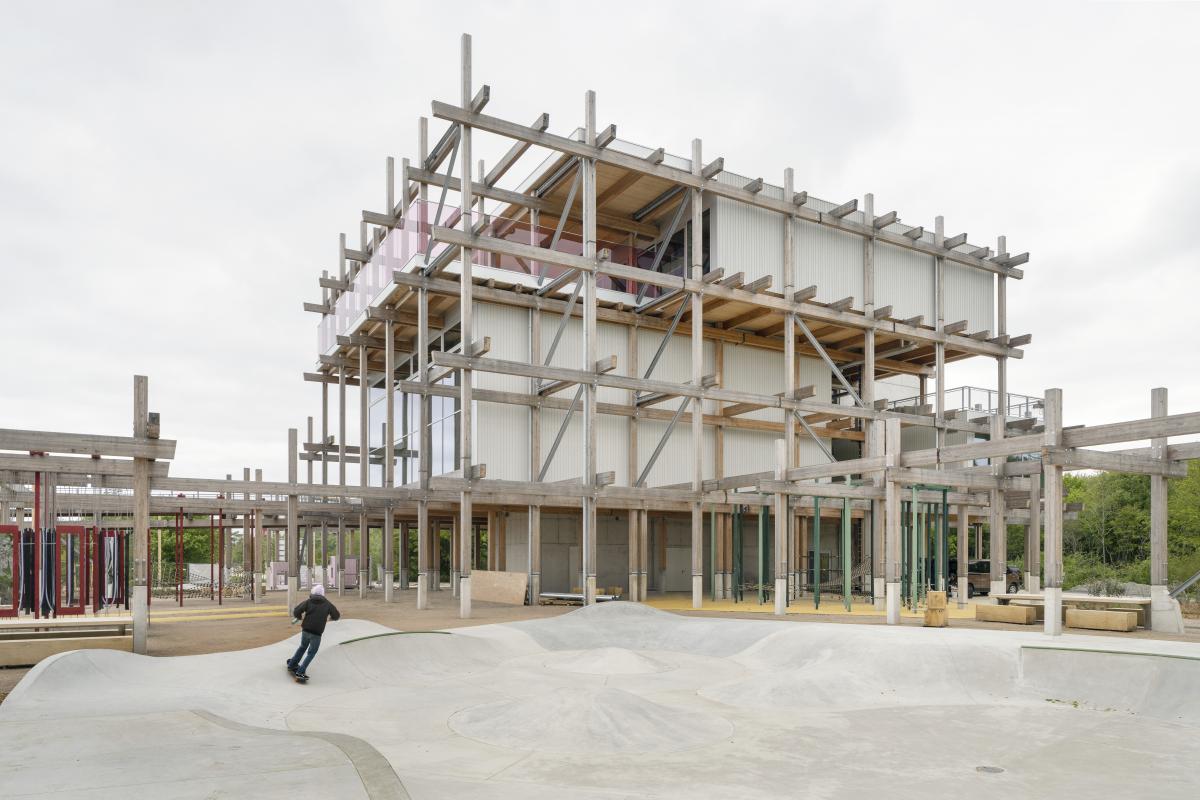 Multifunkčné centrum Erlebnis-Hus