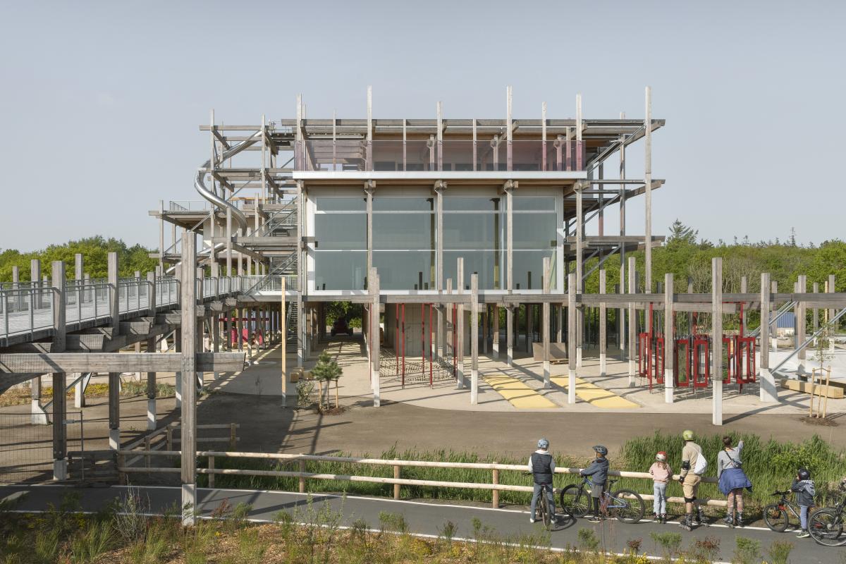 Multifunkčné centrum Erlebnis-Hus