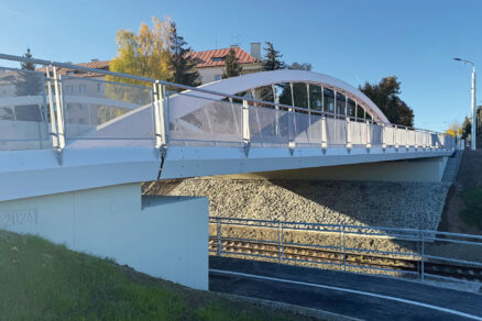 Mosty nad železničnou traťou v Štrbe a Prešove