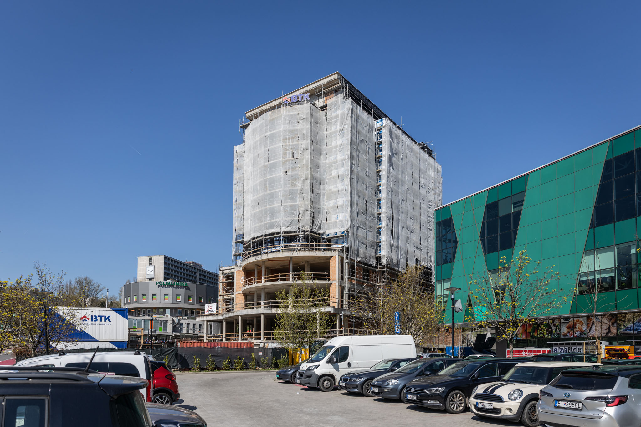 Projekt Hotela Alibaba v Mlynskej doline - stav budovy k 6. aprílu 2025