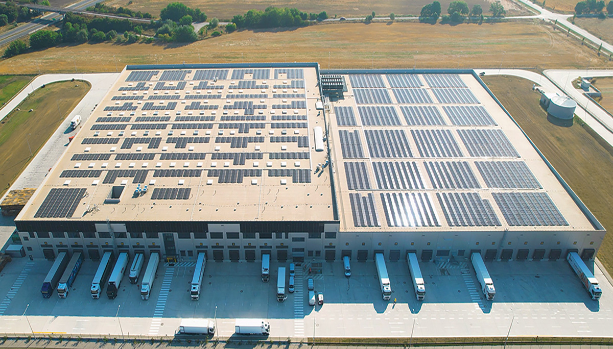 Strešná fotovoltická elektráreň ELIMER na logistickom centre s výkonom 2,5 MWp