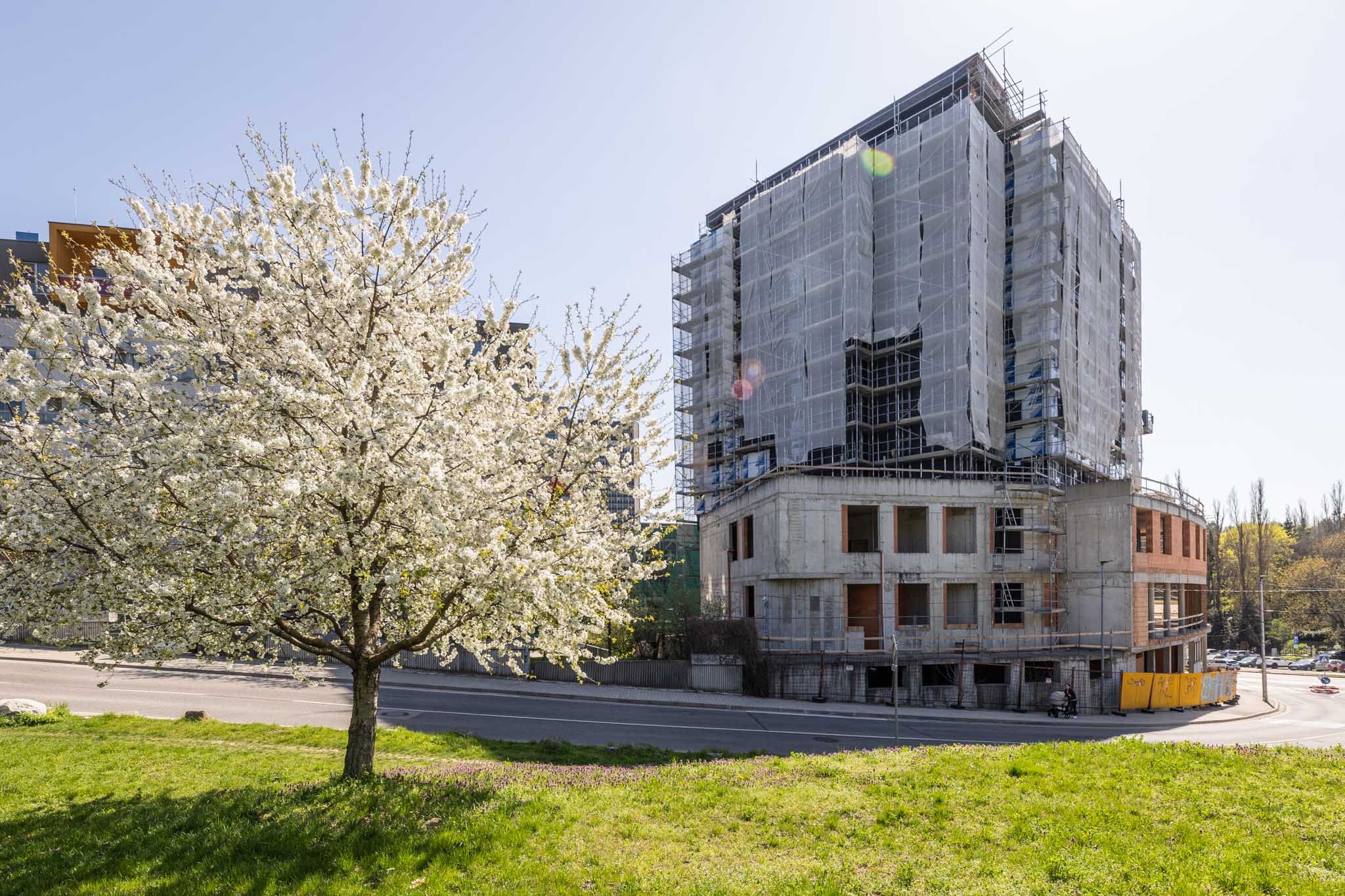 Projekt Hotela Alibaba v Mlynskej doline - stav budovy k 6. aprílu 2025