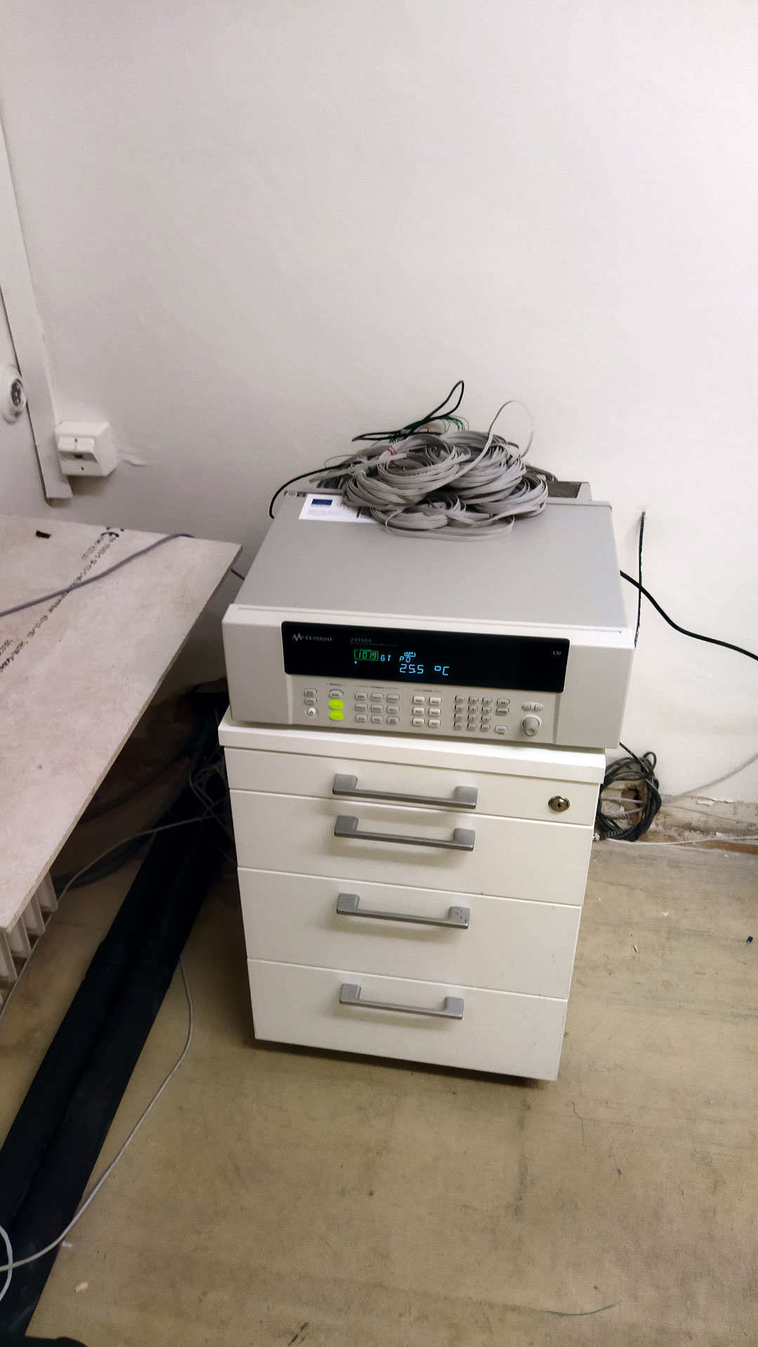 Obr. 8 Snímanie teploty, ústredňa Keysight DAQ970A a data loggery COMET U3430