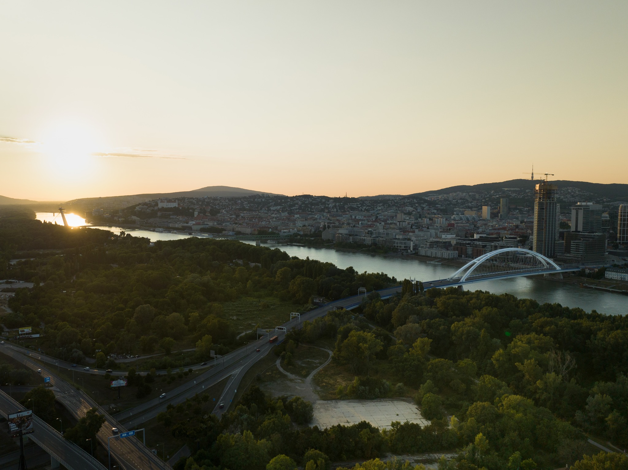 Projekt Southbank od developera Penta Real Estate vznikne na mieste dnes nevyužitých pozemkov na petržalskej strane Dunaja