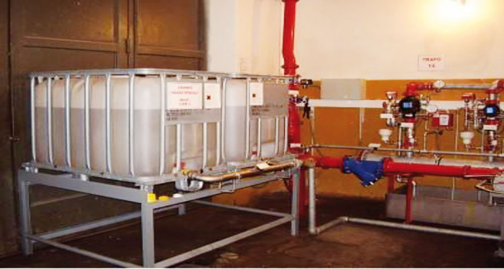 Obr. 5 Zásobník s penidlom ventilovej stanice s primiešavaním