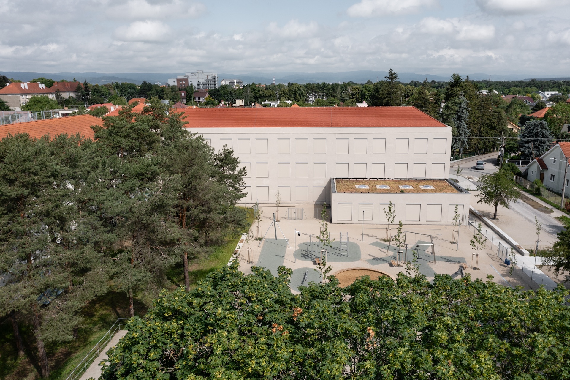 Dostavba ZŠ Bernolákovo - exteriér