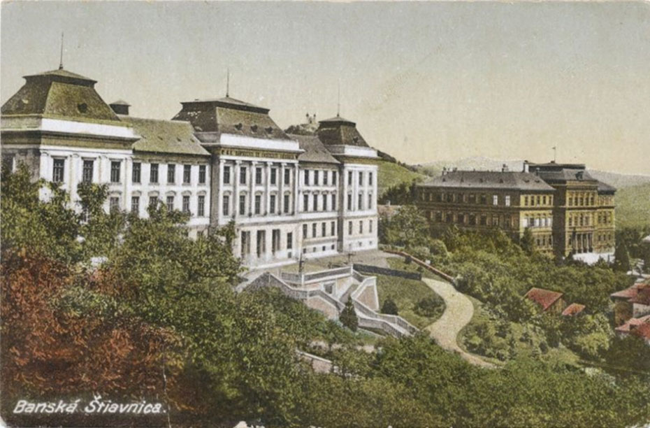 01. Banícka akadémia v Banskej Štiavnici