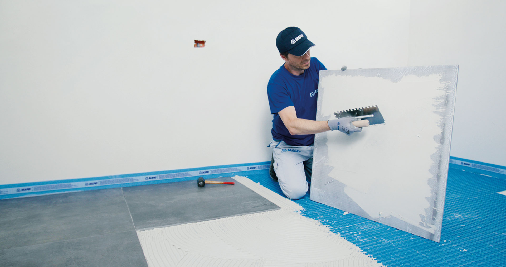 Hrubá stavba v detaile: Deliaca membrána proti vzniku trhlín v podklade