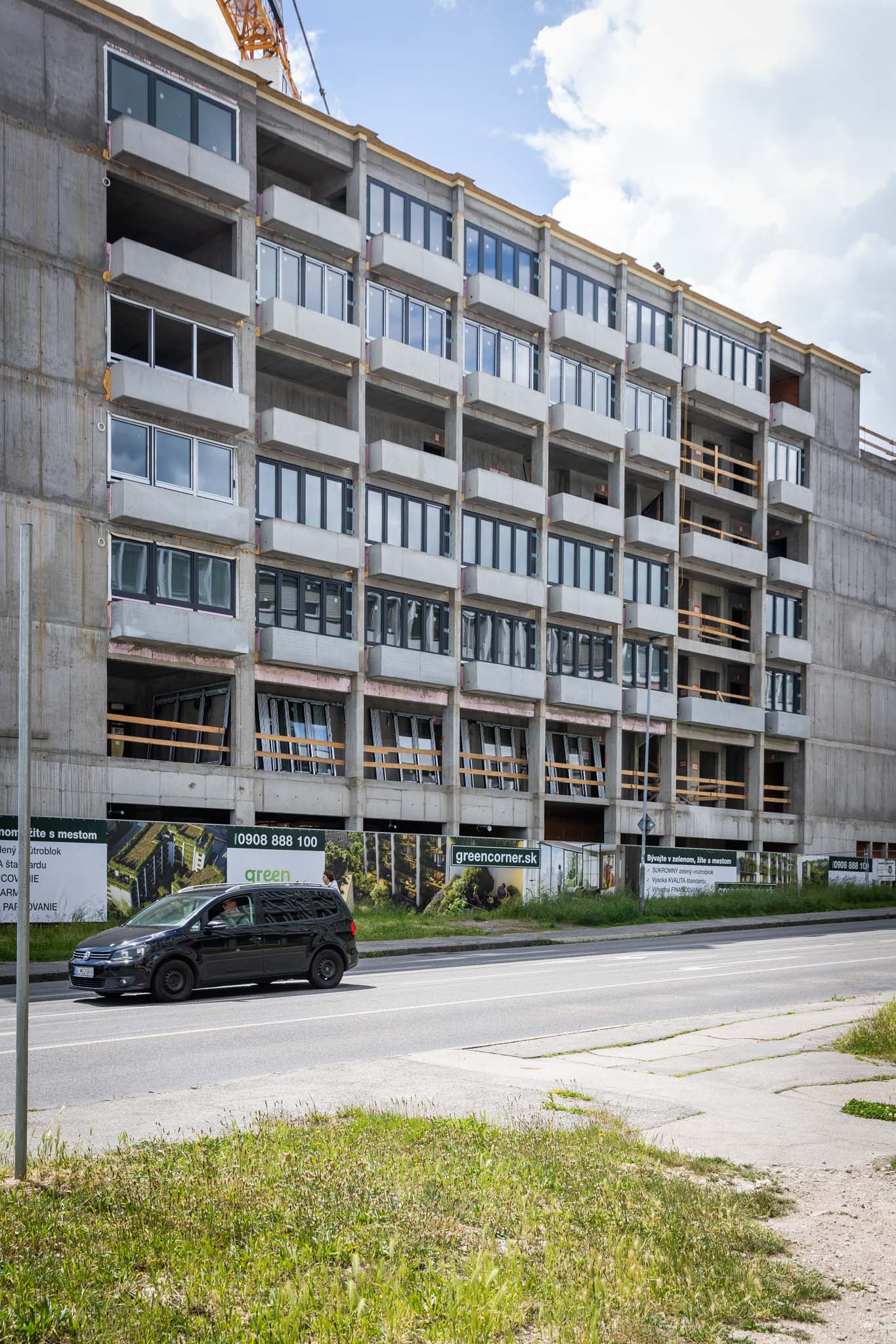 Stav projektu Green Corner na Križovatke Jozefa Čabelku k 28. máju 2025 – pohľad z Pionierskej ulice