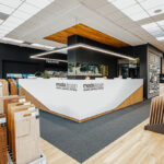 Recepcia showroomu MODO design s rozsiahlym výberom podlahových materiálov