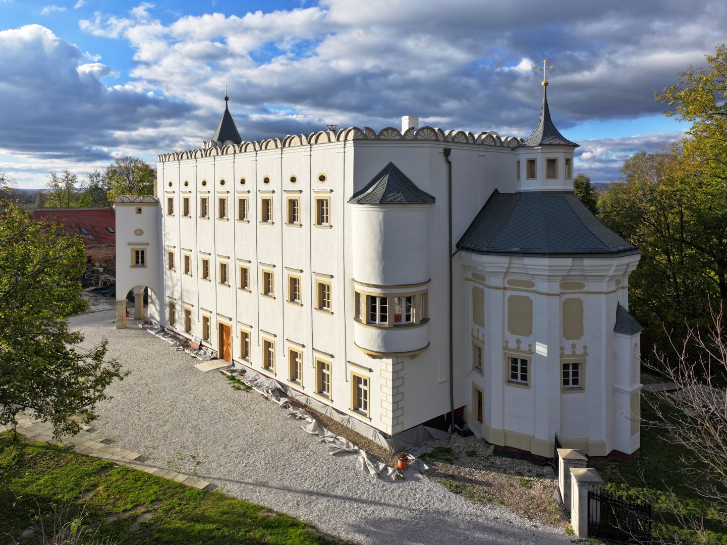 Rekonštrukcia kaštieľa Moravany nad Váhom