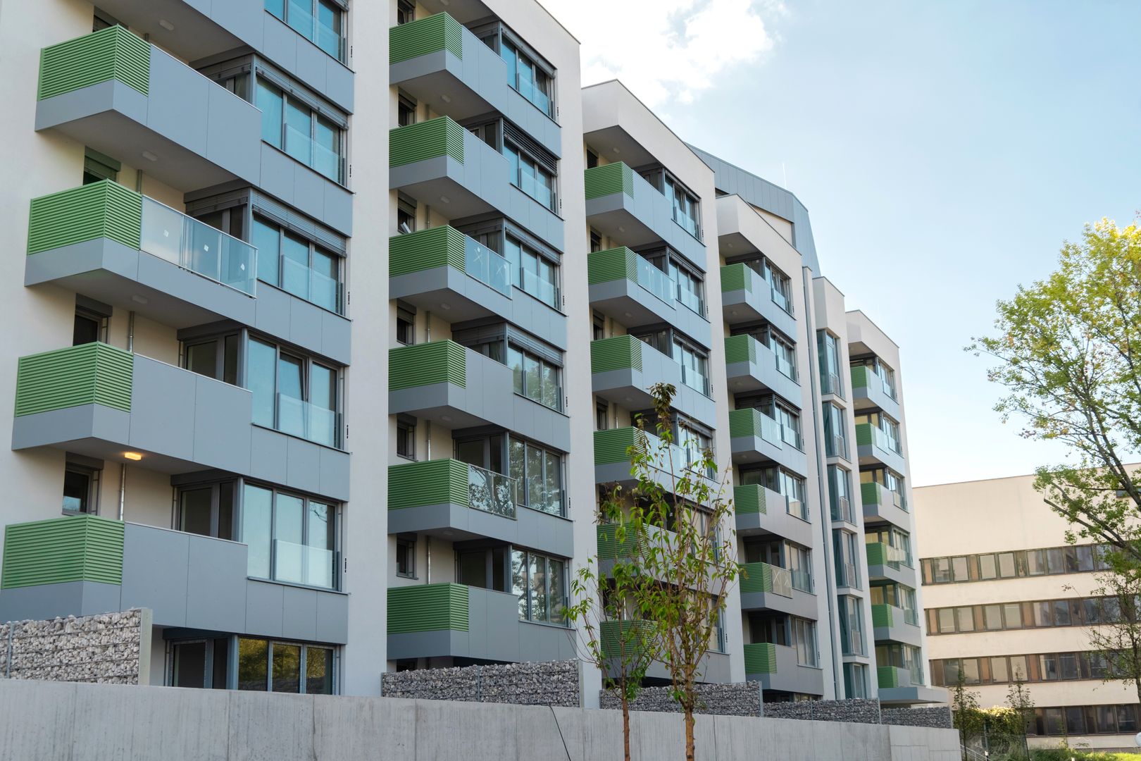 Zelené Záluhy, Bratislava-Dúbravka