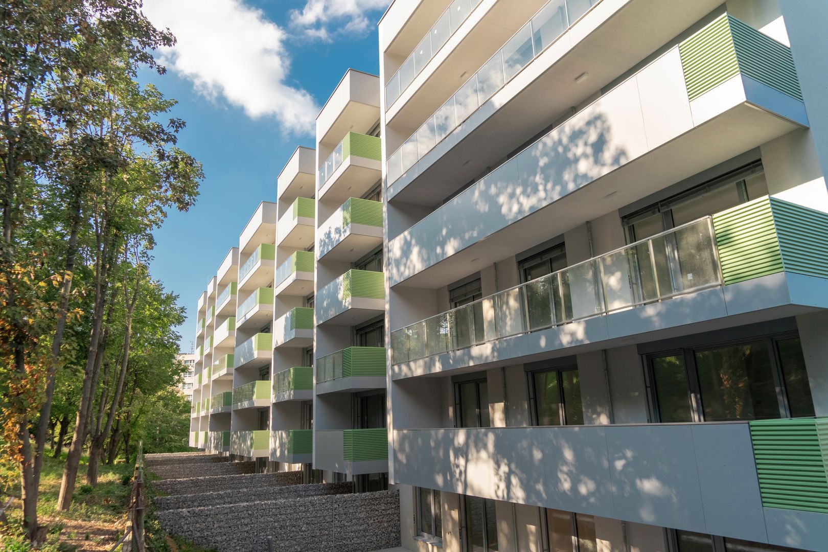 Zelené Záluhy, Bratislava-Dúbravka