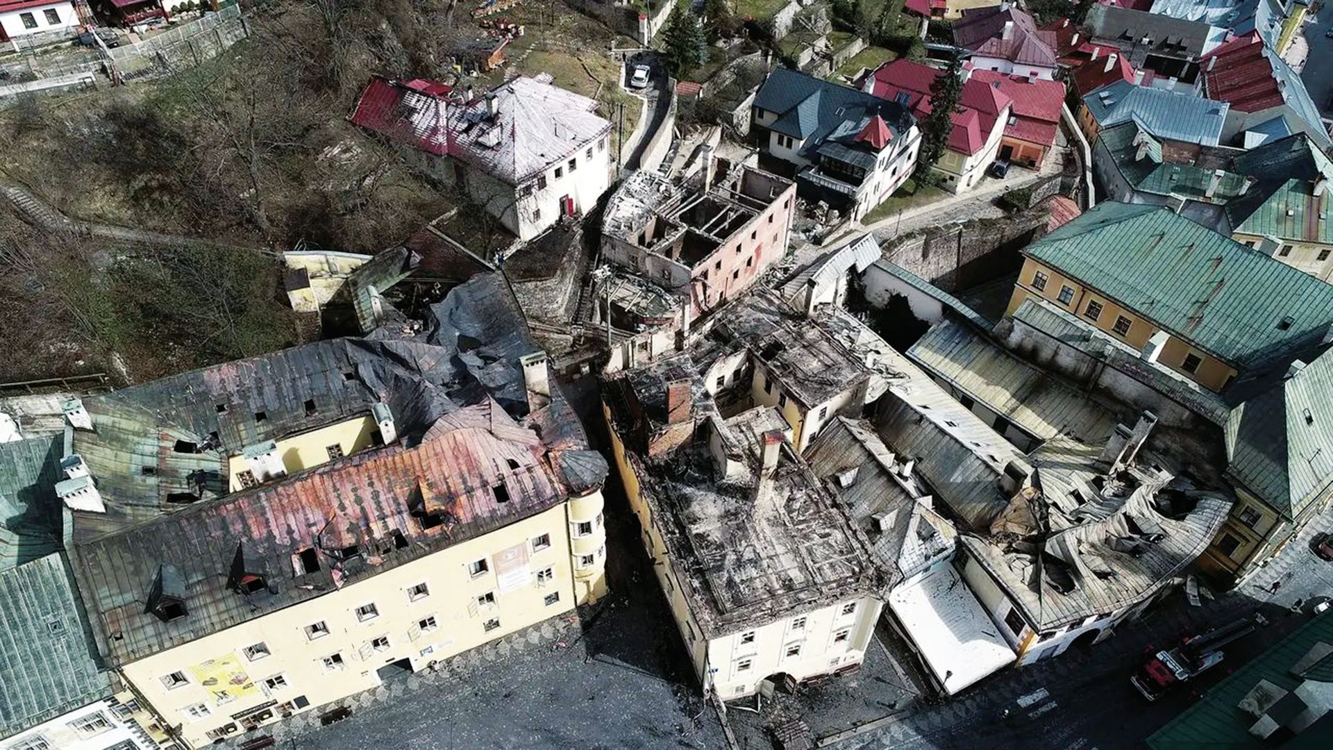 Zhoreniská v centre Banskej Štiavnicie – smutný následok požiaru z 18. marca 2023