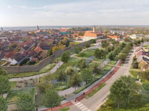 Prvú architektonickú súťaž v histórii mesta Skalica vyhral ateliér Endorfine. Podľa jeho návrhu vznikne park pod hradbami