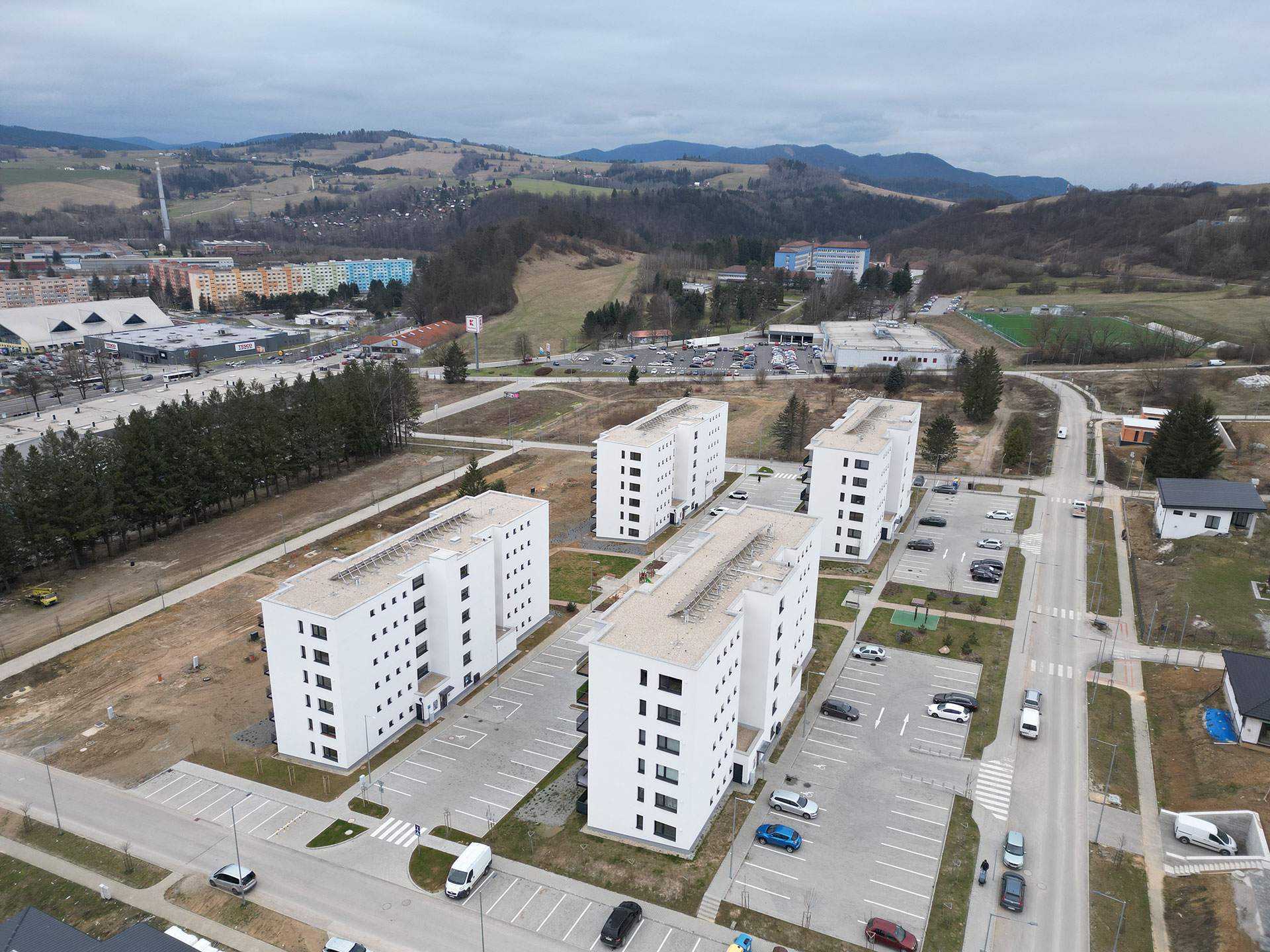 Kasárne – Brezno Kasárne – Brezno