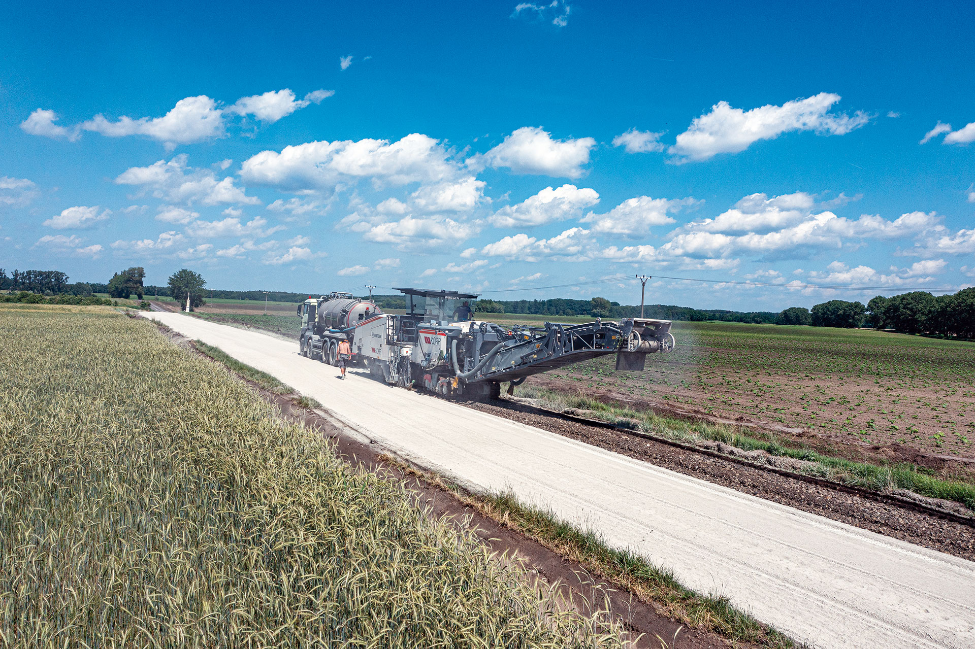 Recyklované vozovky v BSK podľa princípu 3× E: Efektivita – Ekonomika – Ekológia 