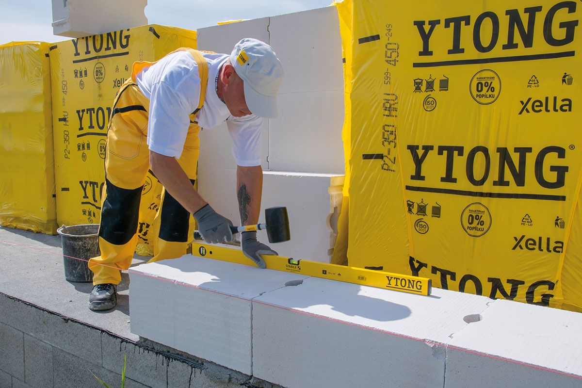 Hrubá stavba v detaile: Obvodové murivo z veľkoformátových pórobetónových tvárnic Hrubá stavba v detaile: Obvodové murivo z veľkoformátových pórobetónových tvárnic