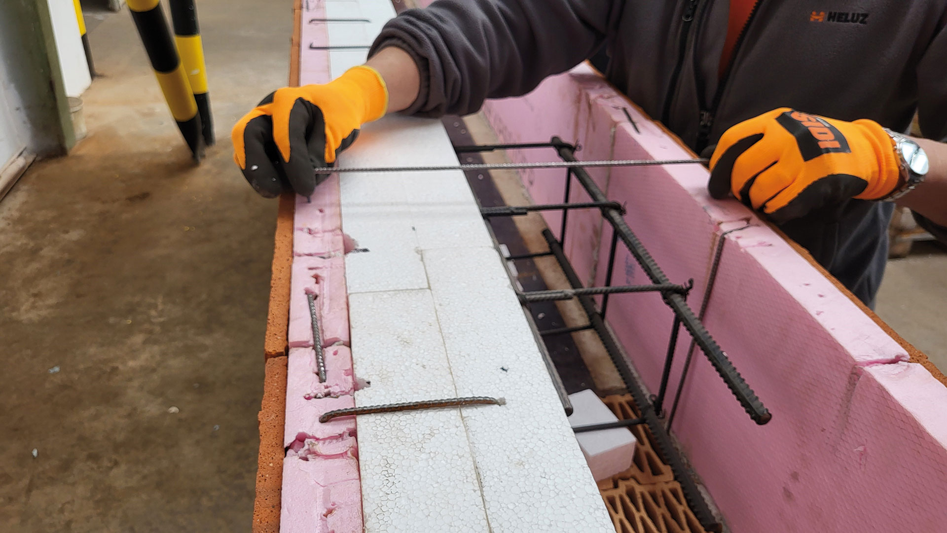 Montážny postup: Montáž debniacej vencovky Montážny postup: Montáž debniacej vencovky