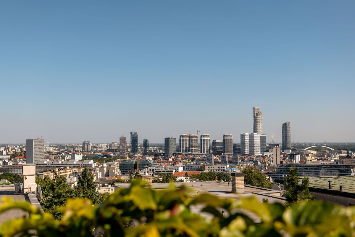 V roku 2024 vyhral architektonický ateliér KCAP vyzvanú súťaž na nový projekt JTRE. Jedným z dôvodov, prečo porota ako víťaza vybrala dve veže, bola možnosť rozdelenia projektu na rôzne fázy. Rozhodnutie postaviť jednu výškovú budovu padlo počas uplynulých mesiacov. 
