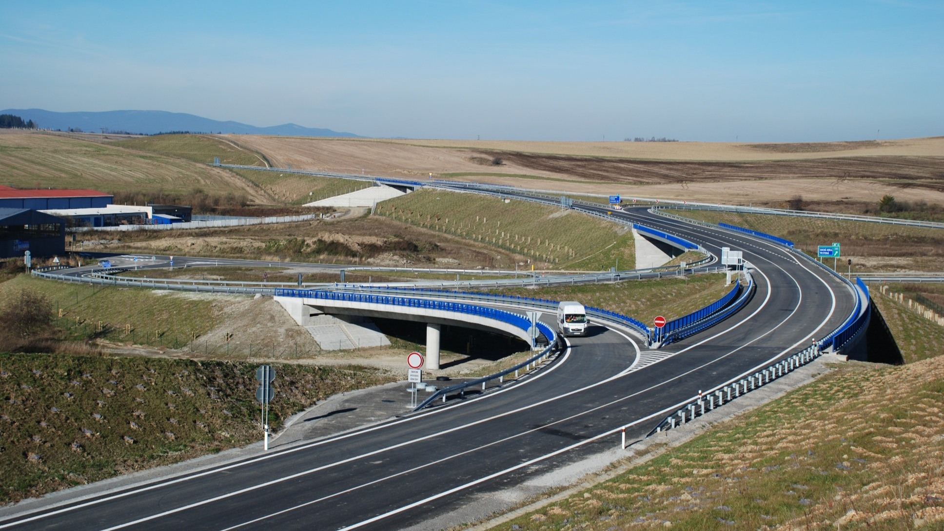 Diaľnica R3, obchvat mesta Trstená
