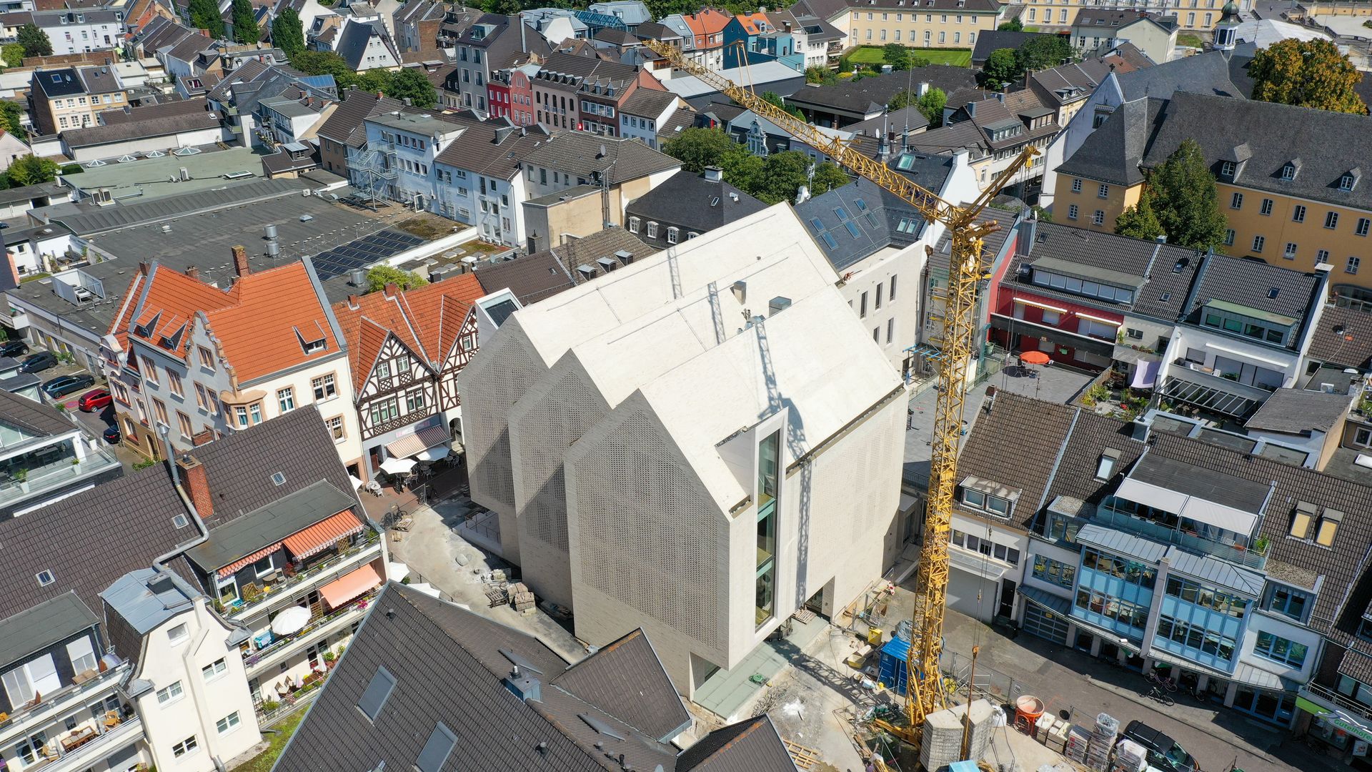 Radnica a knižnica v Brühle