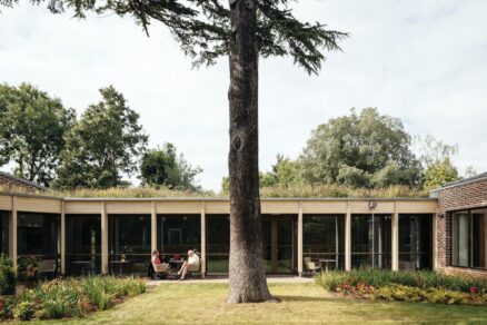 uvodna Mae designs John Morden Centre for older people 2 výsledok