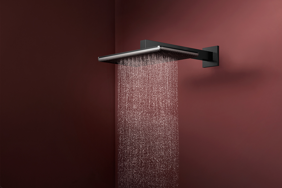 Veľká hlavová sprcha Hansgrohe s úsporným prietokom vody pre komfortné sprchovanie