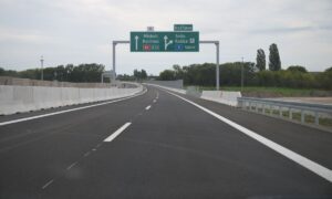 Otvorili úsek cesty R2 pri Košiciach. Juhovýchodný obchvat má pomôcť najmä tranzitnej doprave