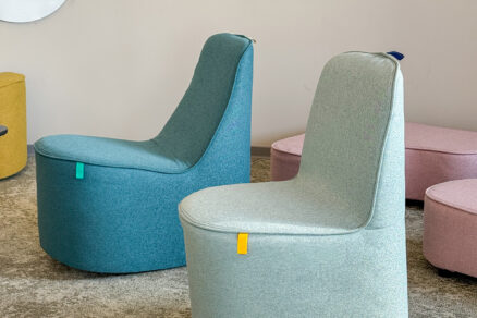 Ergonomické stoličky Tuli Lite v tyrkysovej a mentolovej farbe