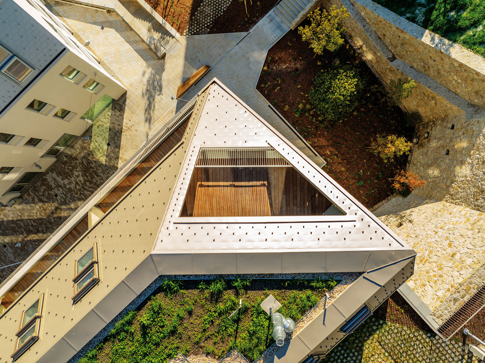 Vydrica, sektory V1 a V2