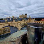 Hlavné krídlo zámku v Lednici (komín ALMEVA EW vo výstavbe